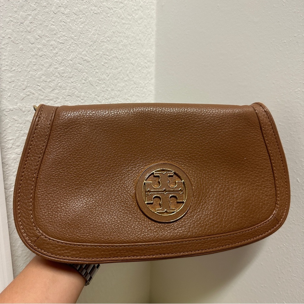 ⛔️SOLD⛔️Tory Burch Clutch/Crossbody logo bag